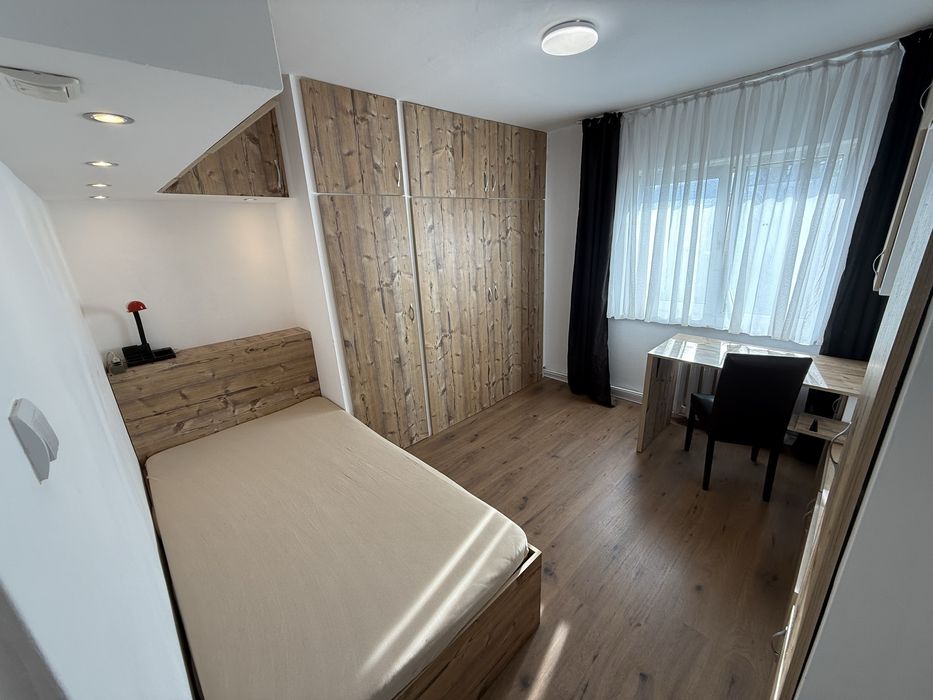 Proprietar dau in chirie apartament 4 camere cu garaj in Manastur nord