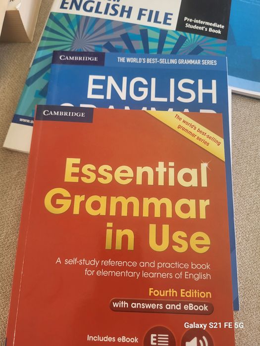 English in Use 2 books,new English file pre-intermediate, English File