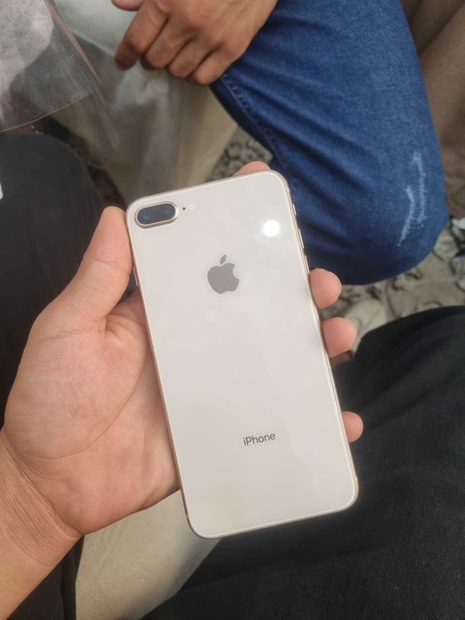 Iphone 8 plus 74 yomkis hama joyi radnoy 64 xotira