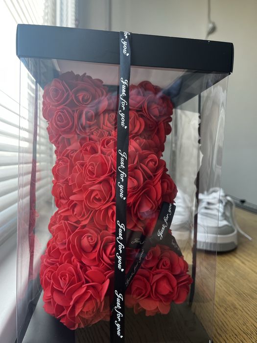 Мече с вечни розички