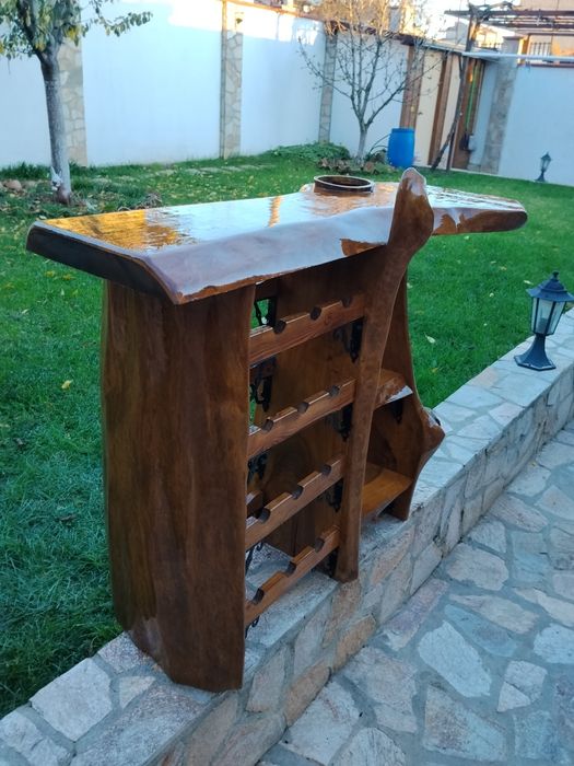 Продавам винарна