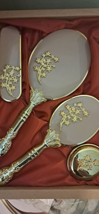 комплект гребени за огледало за булчинска зестра