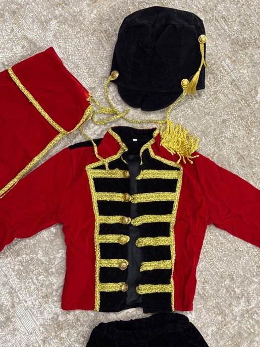 Продам карнавальный новогодний детский костюм