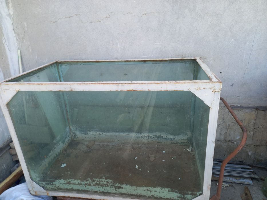 Аквариум сотилади