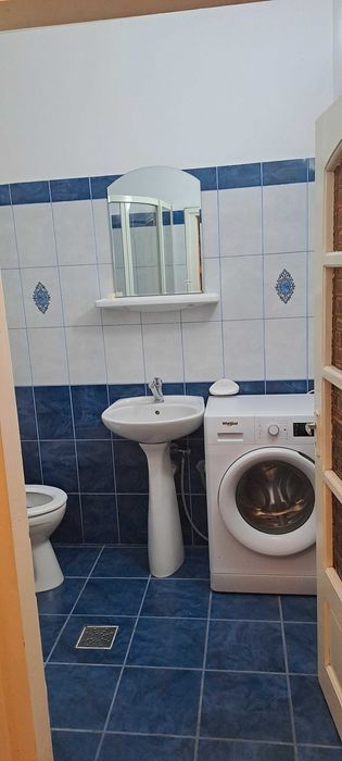 Închiriez apartament cu o camera, ultracentral.