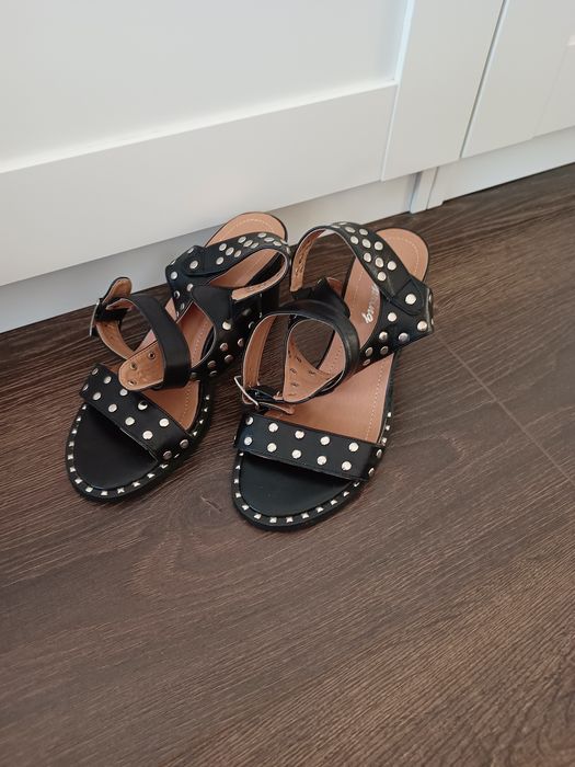 Sandale cu tinte, noi, marime 37