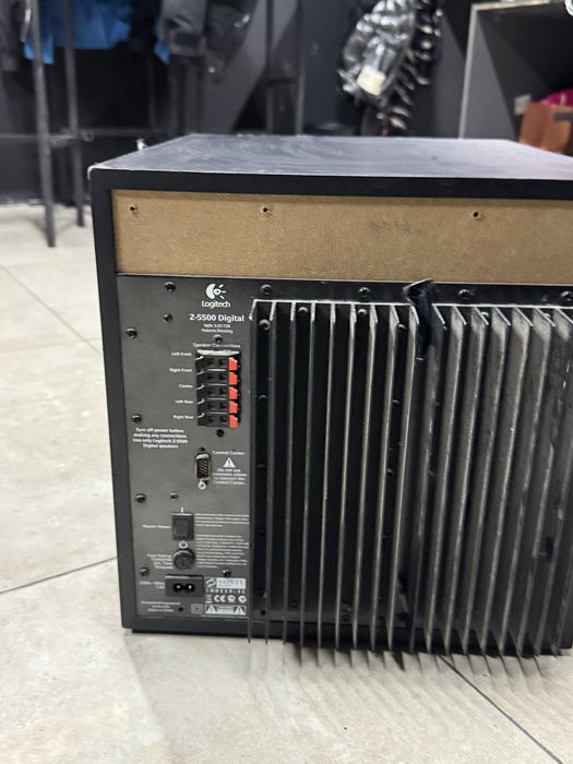 Шестиканальный музыка центр