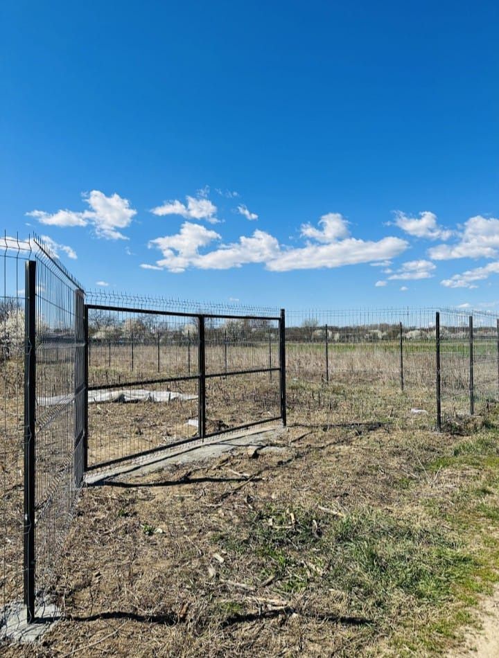 Garduri și porți împrejmuiri terenuri