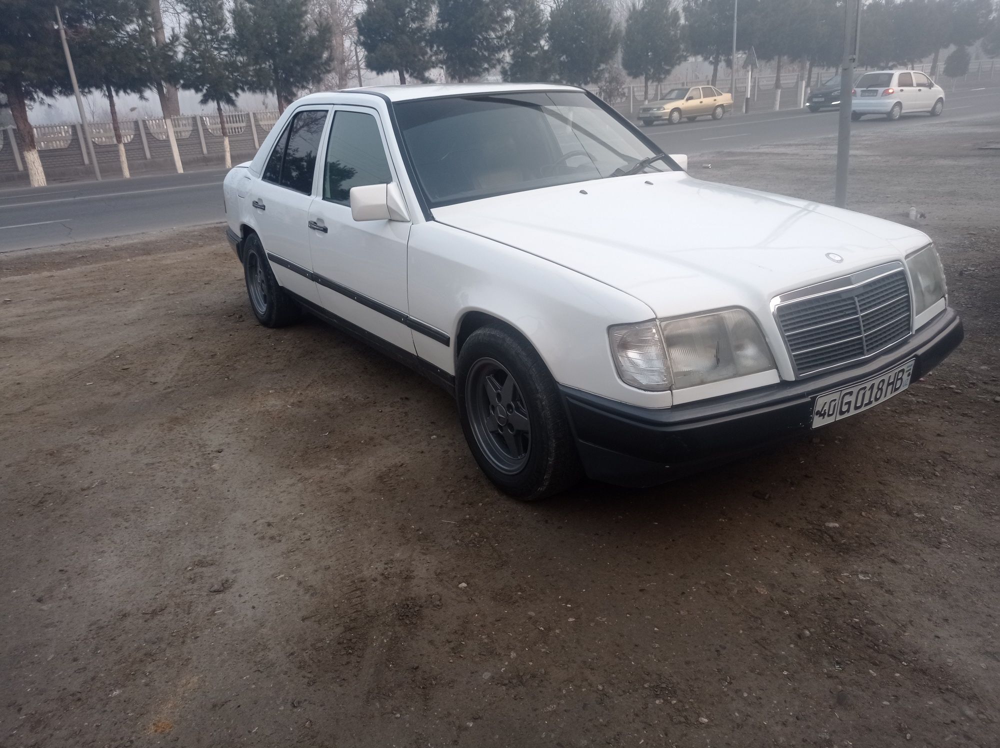 Mersedes 124 Srochni sotiladi