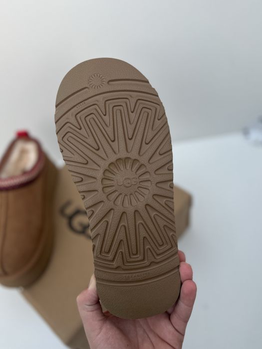 UGG Tazz Il noi marimea 37,38 maro/brown