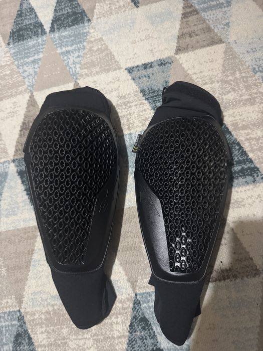 Наколенки Alpinestars Bionic Flex