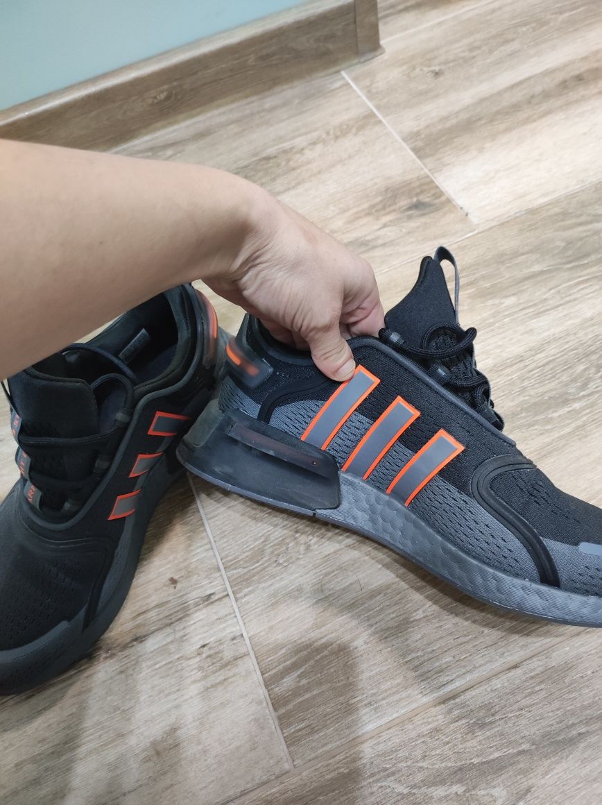 Adidas оригинални  NMD V3