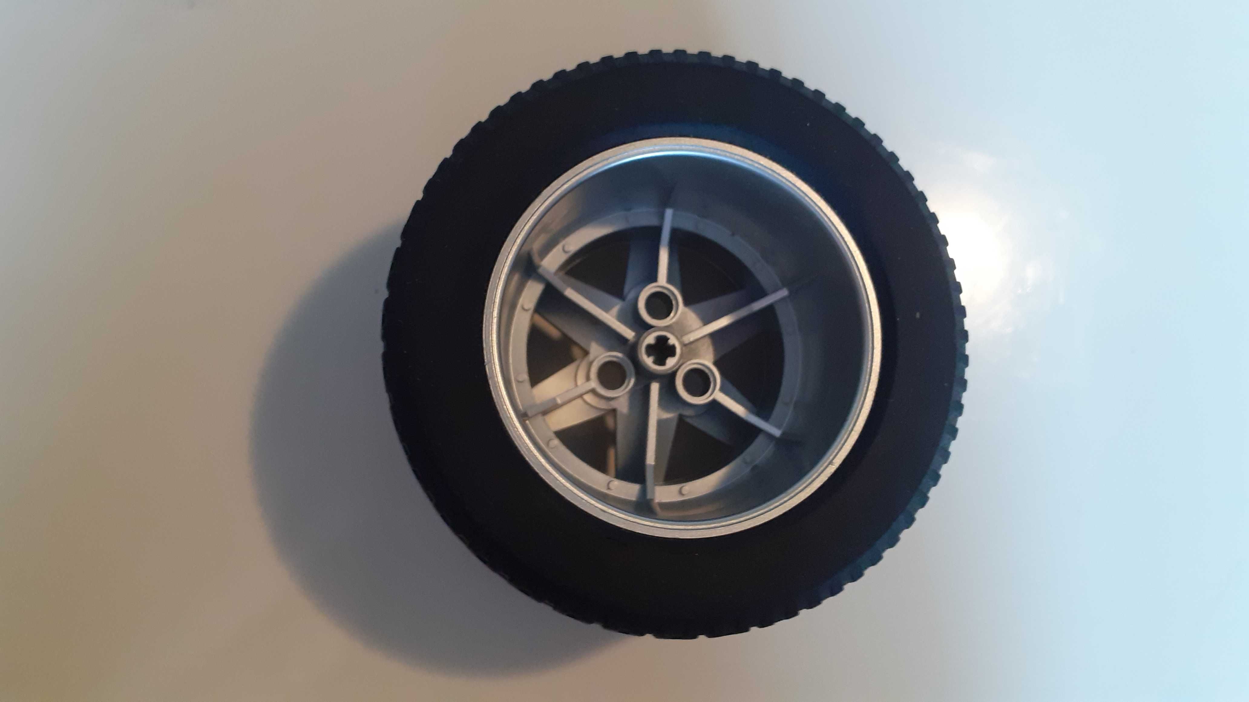 Lego technic Гума с джанта от модел Lego 8458