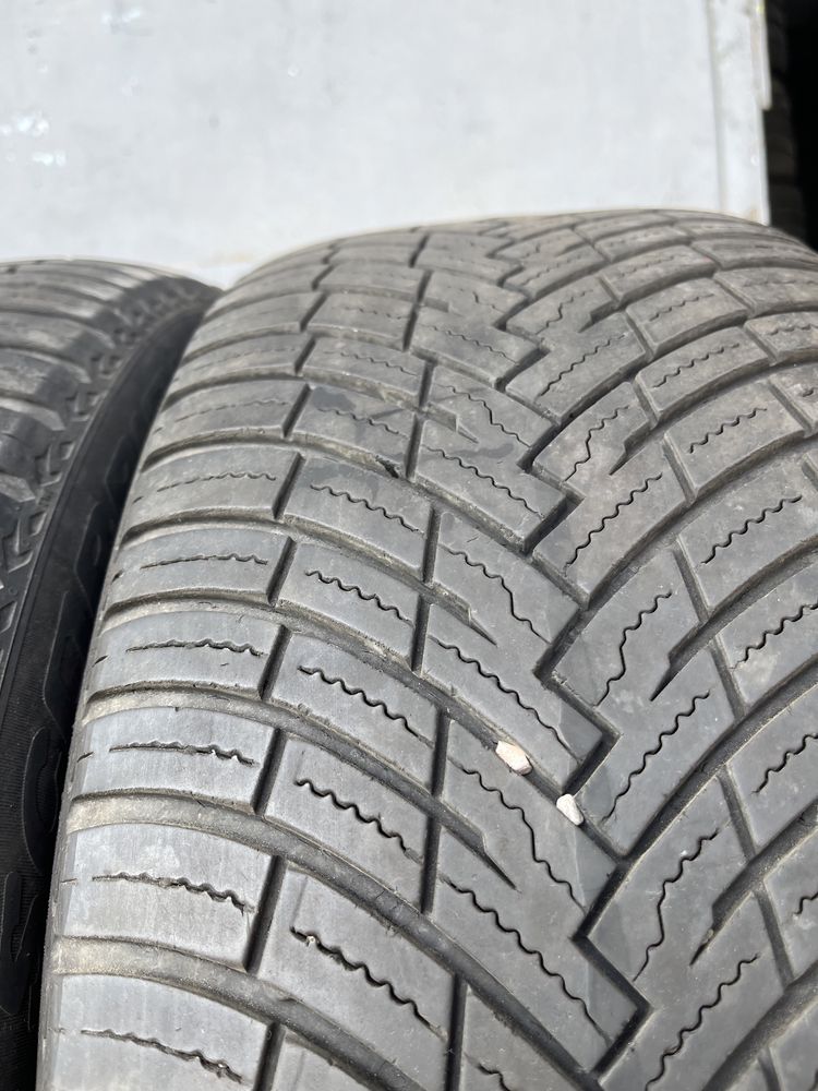 4 бр. всесезонни гуми 235/50/19 и 255/45/19 Pirelli DOT 4021 5,5-6 mm