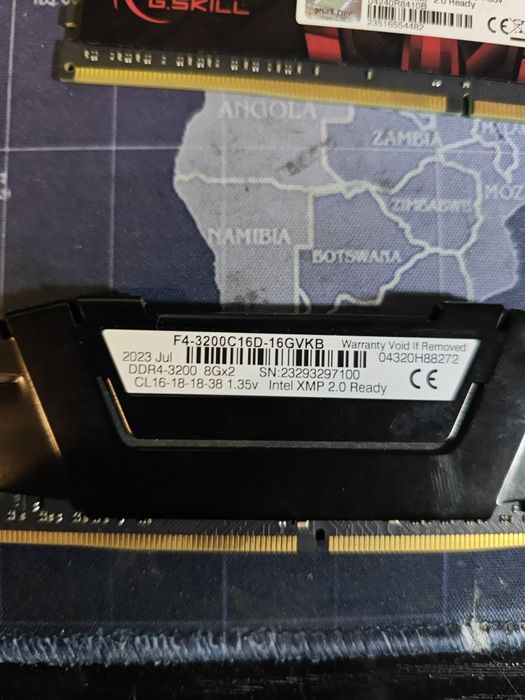 Оперативная память DDR4 3200 3 модуля по 8гб