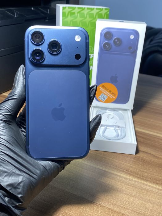 iPhone 17 Pro / 512 GB / Sănătate baterie 100% / Nou desigilat