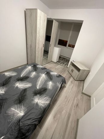 Închiriez apartament 2 camere semidecomandat complet mobilat și utilat