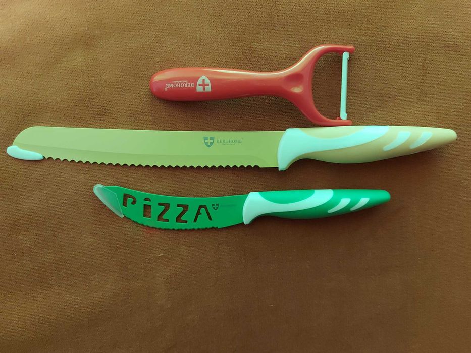 Cutite profesionale pentru paine, pizza, curatitor legume
