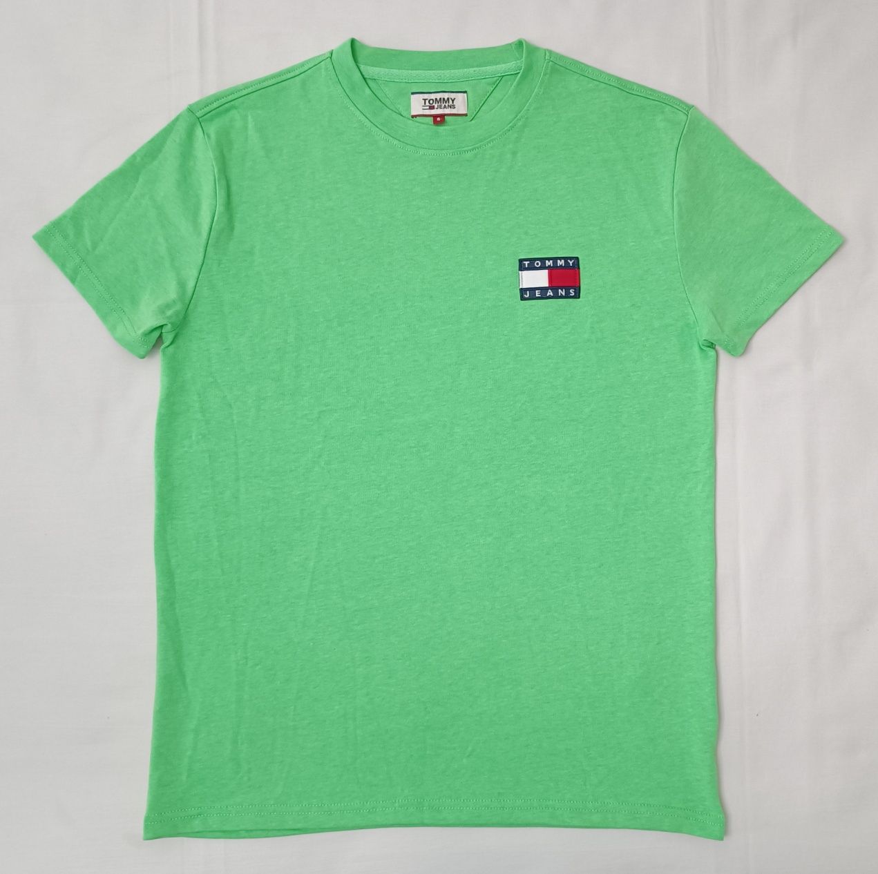 Tommy Jeans Badge Logo T-Shirt оригинална тениска S памучна фланелка