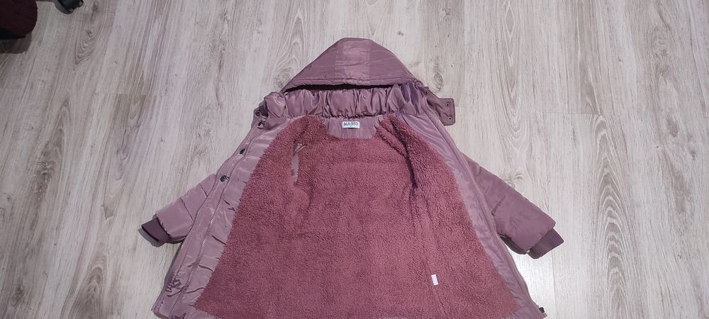 Geacă de iarnă pentru fetițe de 4 ani!