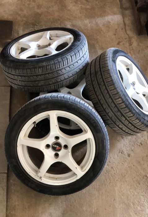 Шины зимние в хорошем состояние