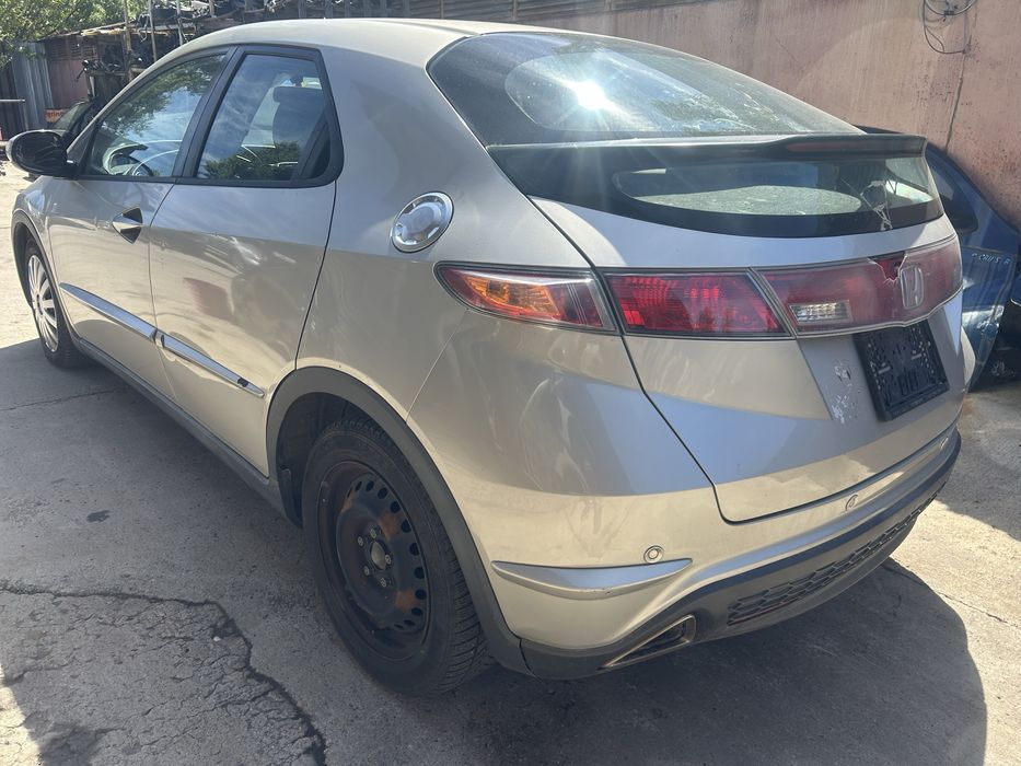 Хонда Сивик 1.8 бензин НА ЧАСТИ