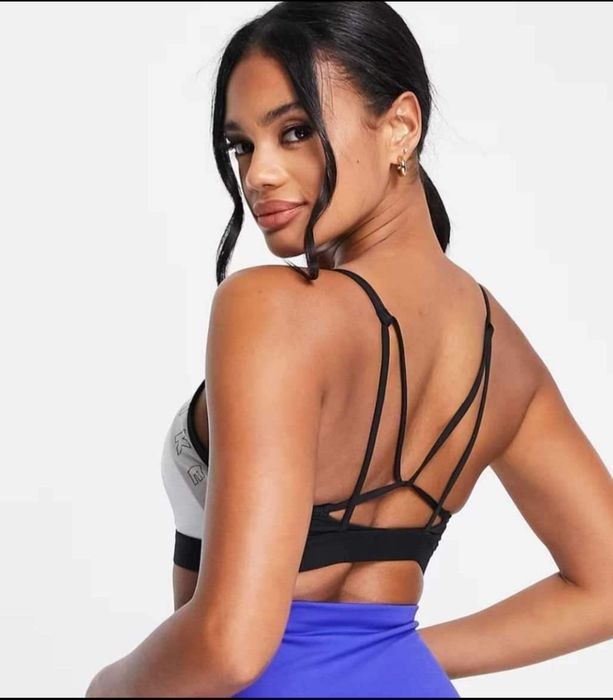 Nike оригинални бюстиета