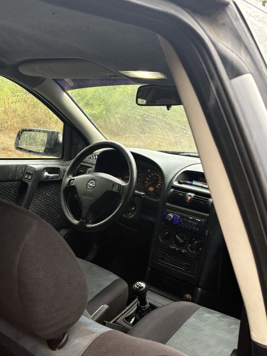 Vand Opel Astra G 1.6 8V benzina