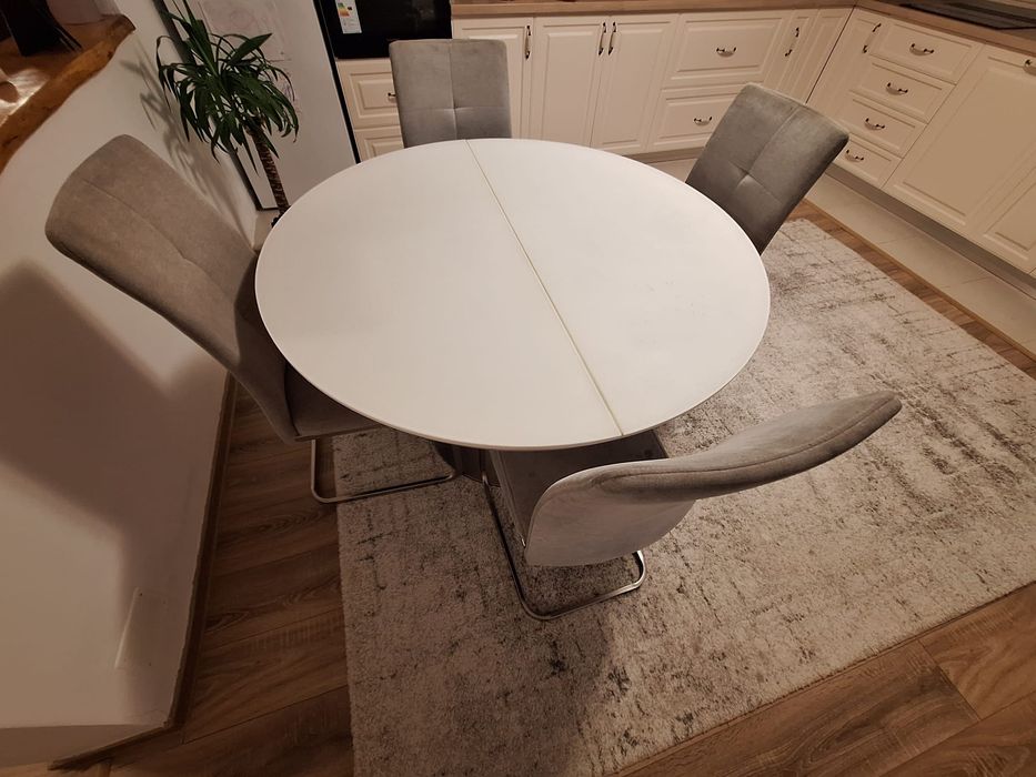 Masa sticla securizata cu 4 scaune stare noua