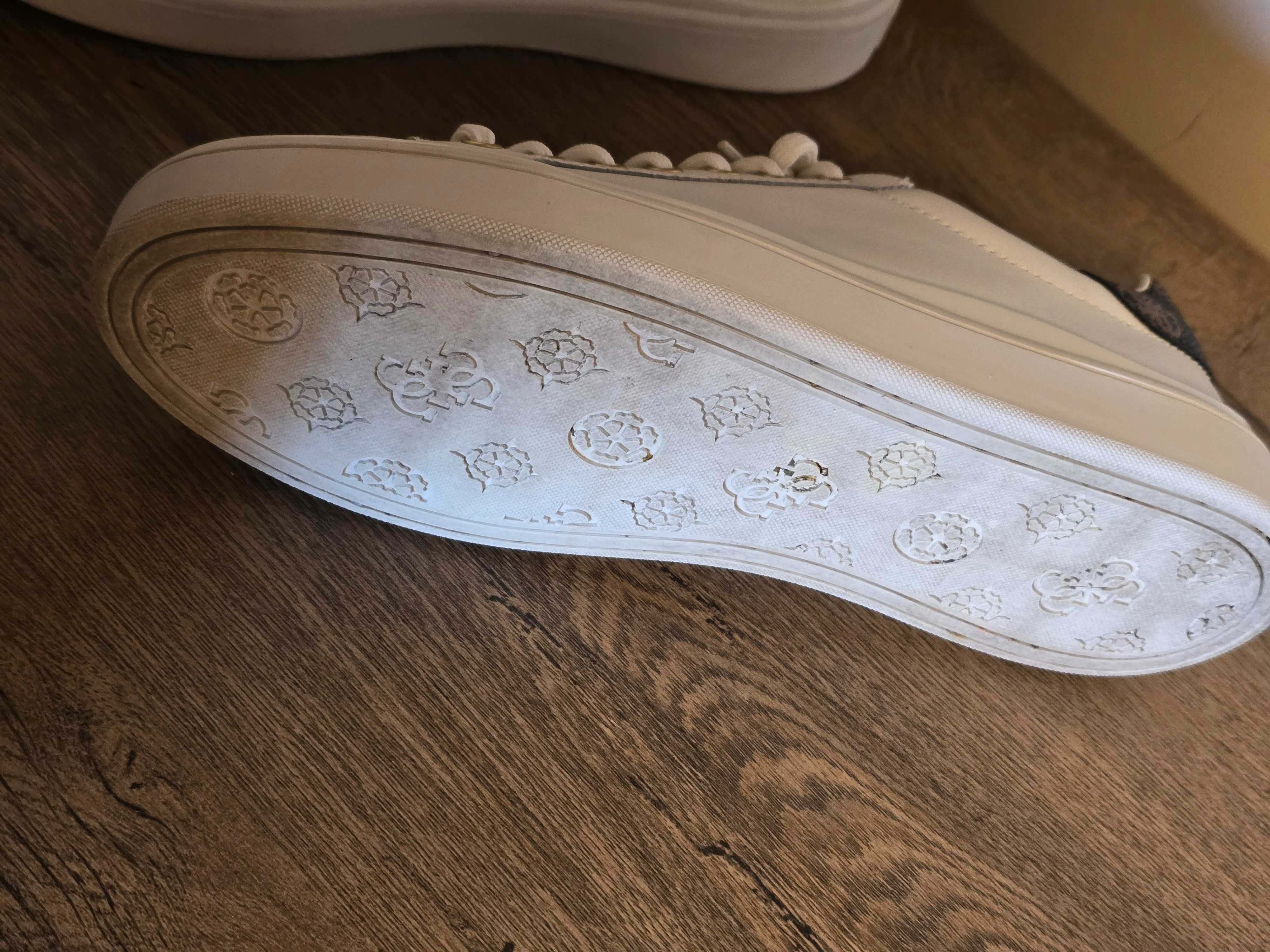 Guess оригинални дамски сникърси