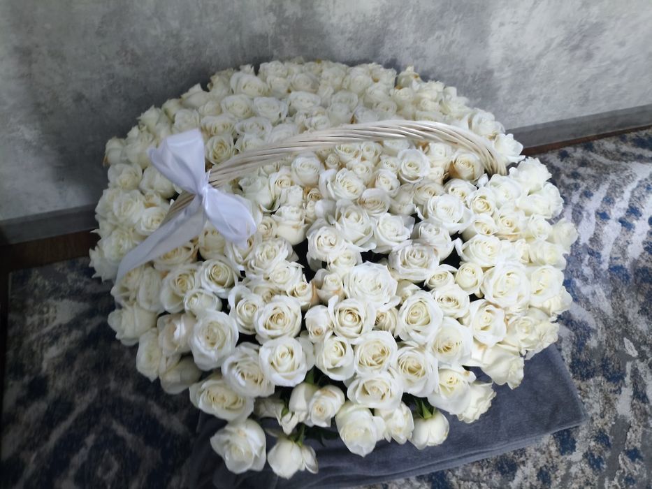 Цветы букет белые розы 201
