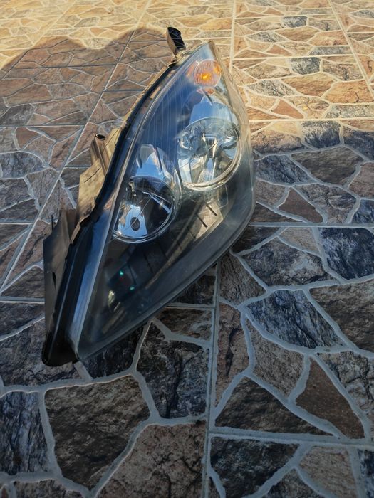 Преден фар ляв за Опел Зафира Б