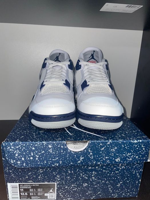 Nike Jordan 4 Retro Midnight Navy