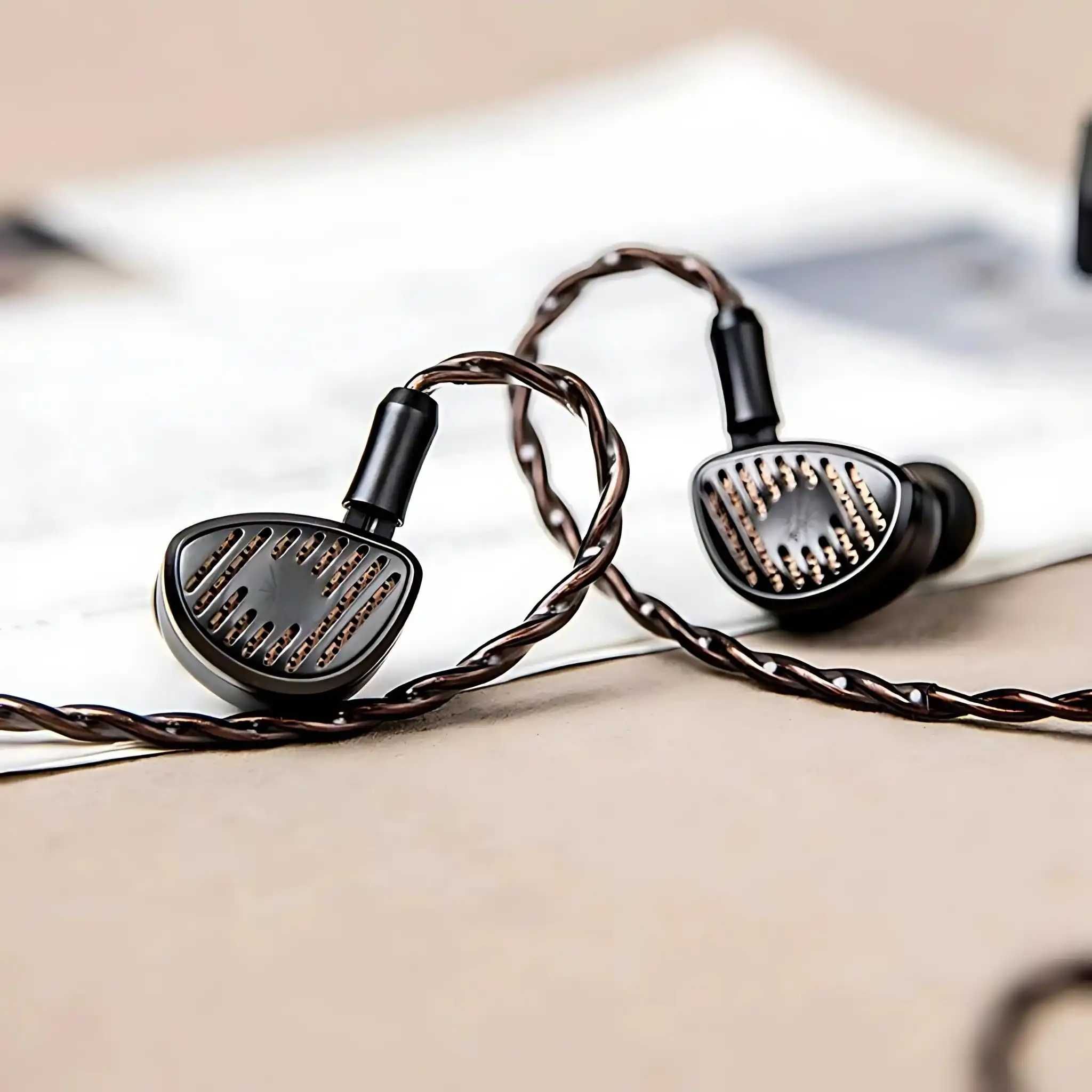 Kiwi Ears Septet 1DD + 4BA + 1 Planar + 1 PZT Quadbrid IEM Casti HiFi
