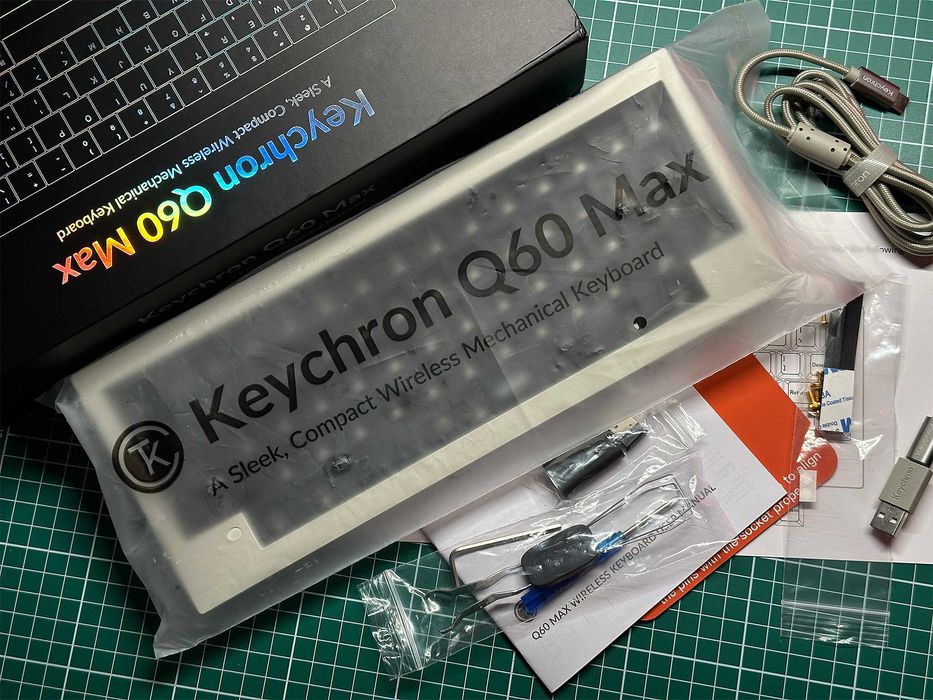 Tastatura Keychron Q60 Max cu Gateron EF Curry si Maclab Keycaps