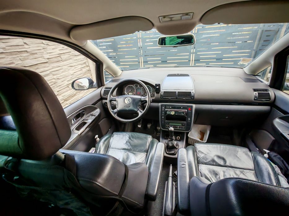 Vând VW Sharan 2004, motor 1.9 TDI ASZ 131 CP, cutie manuală, 7 locuri