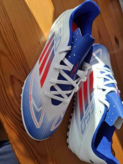 Мъжки стоножки / футболни обувки ADIDAS F50 Club