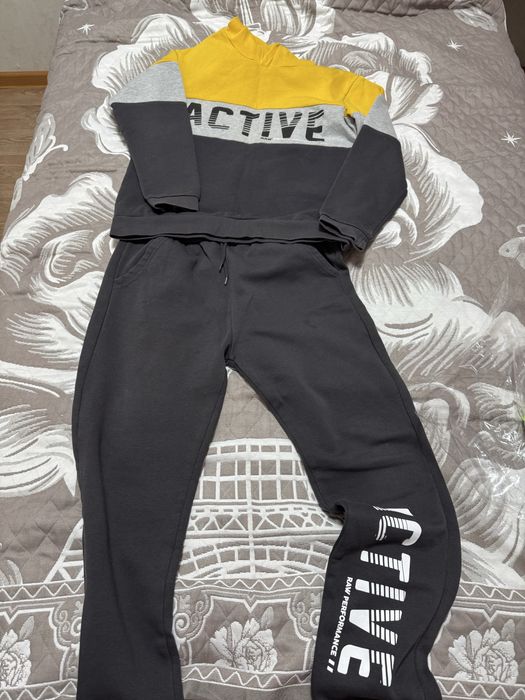 Спортивный костюм