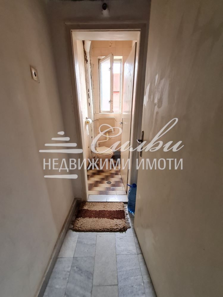 Продава се Четиристаен апартамент в Шумен, Център - 100 кв.м за 1500 €/кв.м - Снимка #6