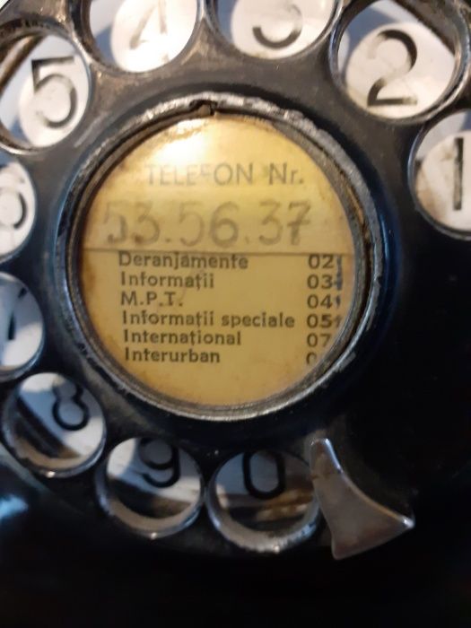 Telefon vintage cu disc 1945 si  masina   de cusut  SINGER