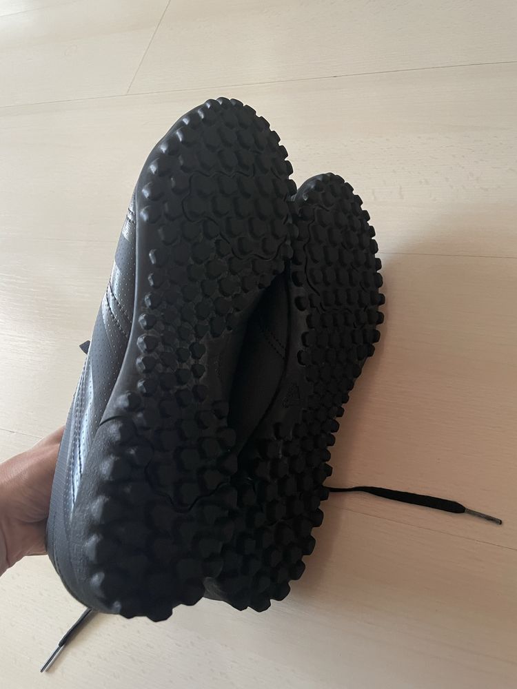Футболни обувки Adidas Predator  размер 44