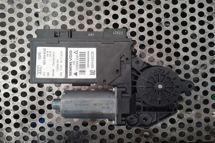 Motoras macara geam fata dreapta 8E0959802E Audi A4 B7 [2004 - 2008]