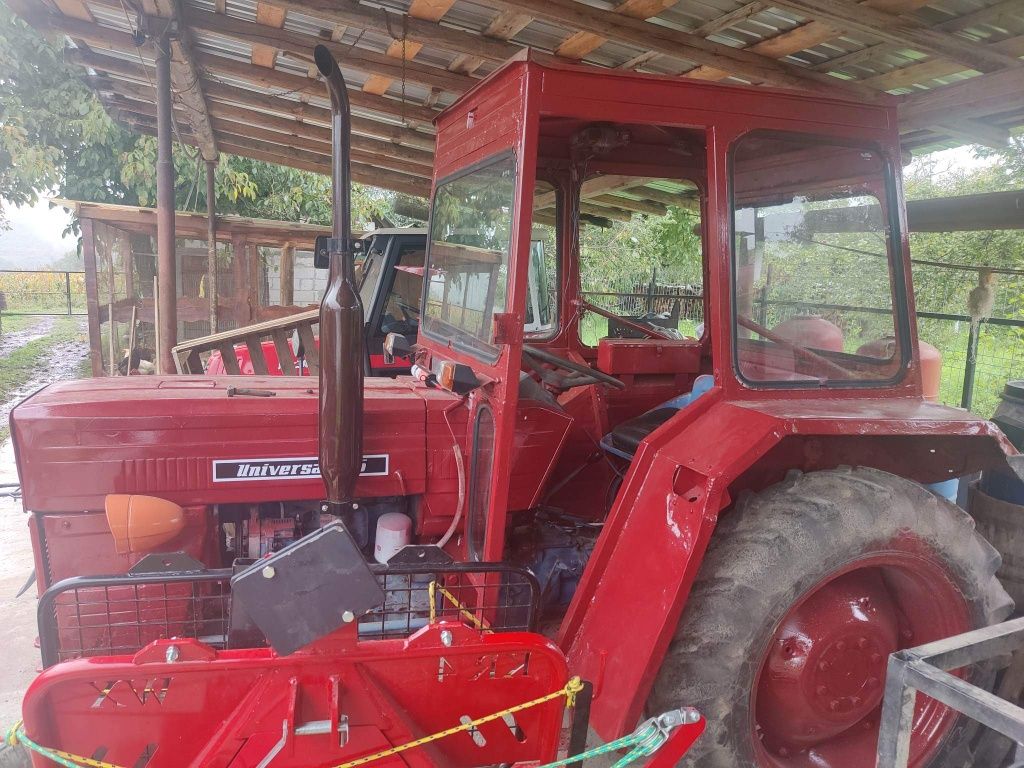 Tractor universal 445 utb