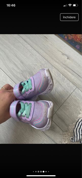 Sketchers pentru fetite