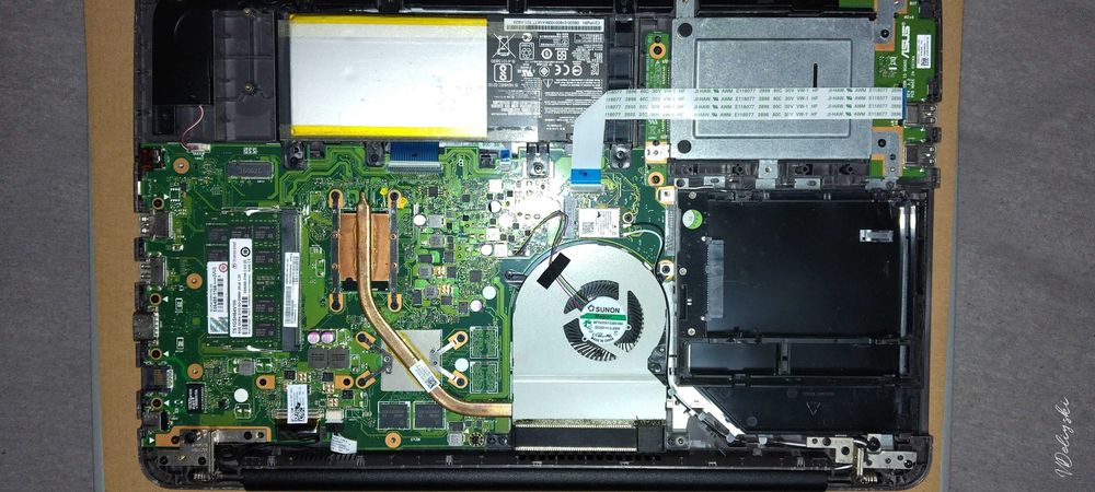 За части: Лаптоп 17.3" Asus K765U