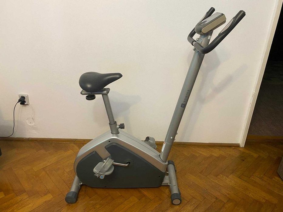 Bicicleta fitness magnetica Domyos pt slabit, tonifiat