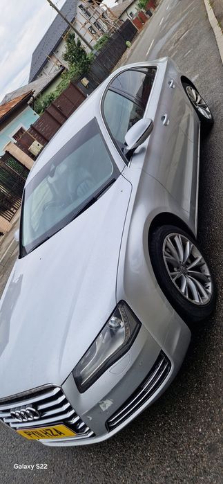 Vând Audi a 8 Pret FIX