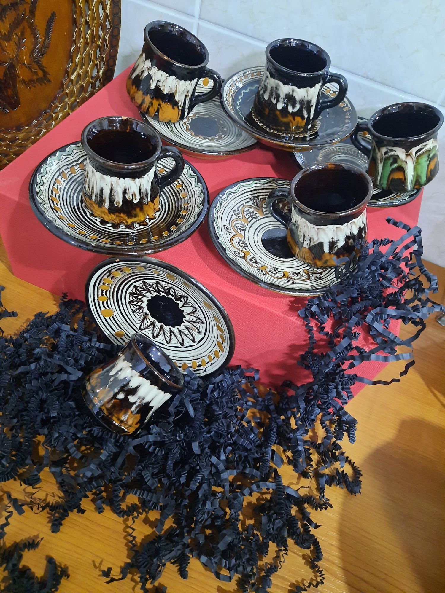 Set ceramică Horezu 6+6 + suport cadou