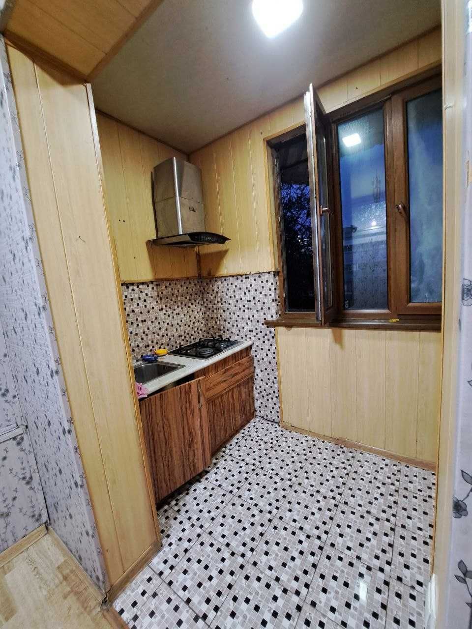 Сергели Спутник 4 2/4/4 квартира чистая, балкон 2х6