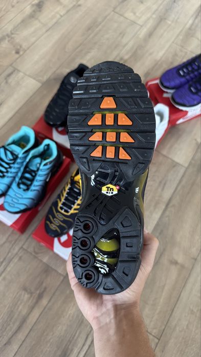 Nike Tn Air Max Plus Sundial Orange URGENT
